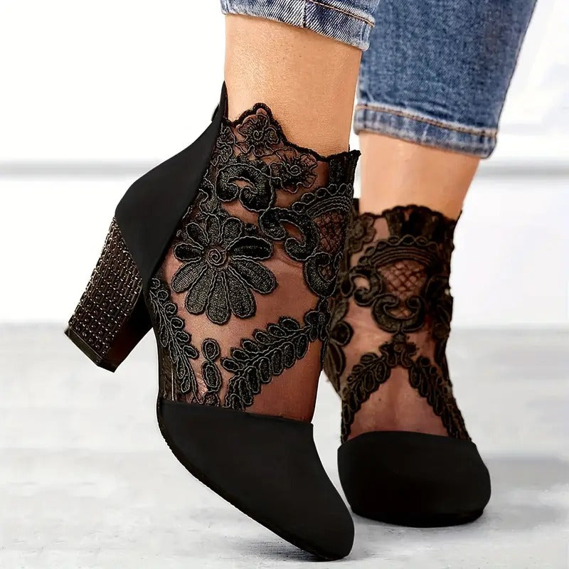 The Charlotte Artisan | Women’s White Floral Lace Heels