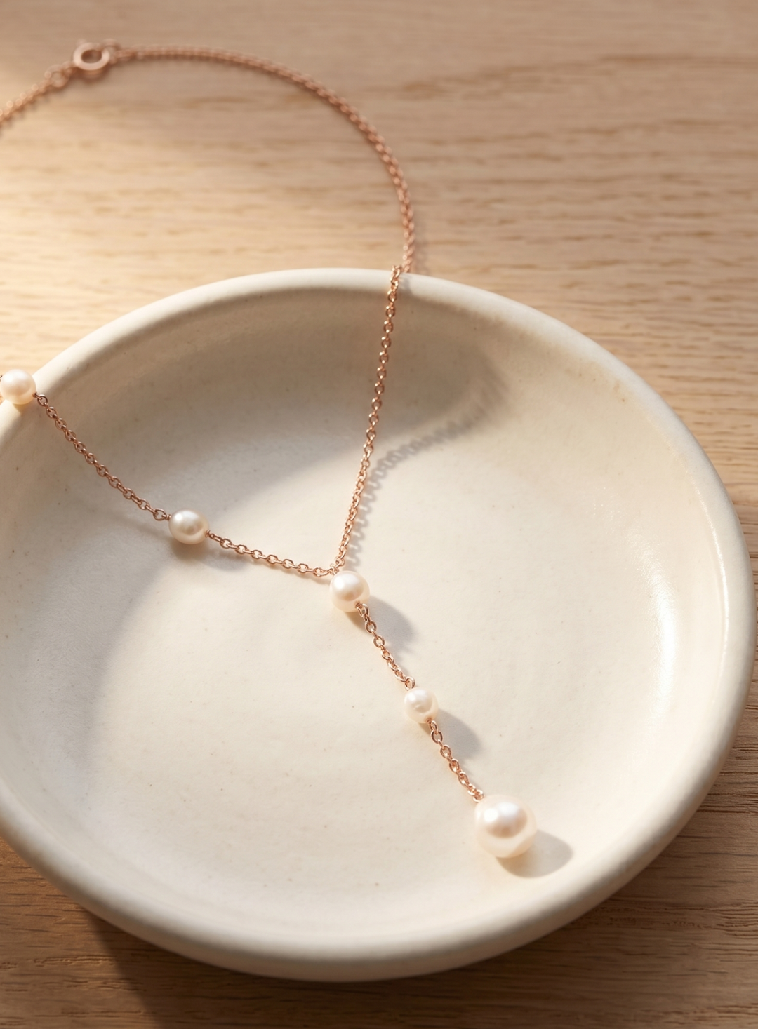 Falling Pearl Necklace