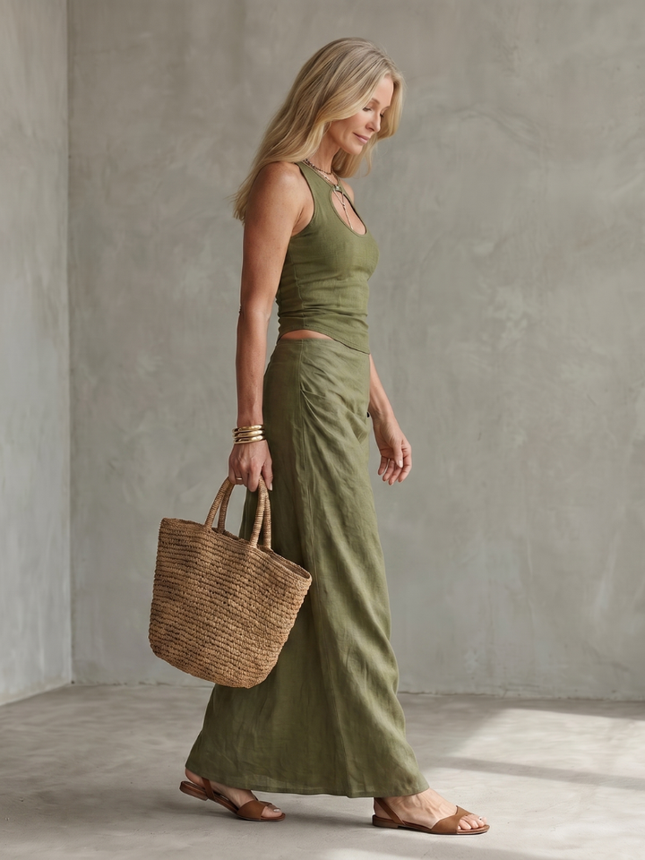 Monique | Keyhole Neck Fitted Waist Midi Dress