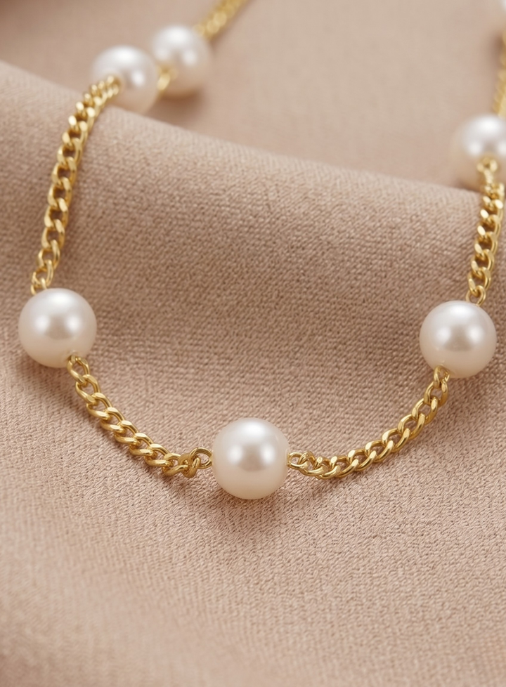 Pearl Line Necklace