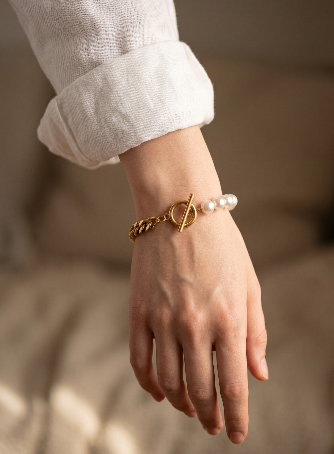 Elegant Contrast Bracelet