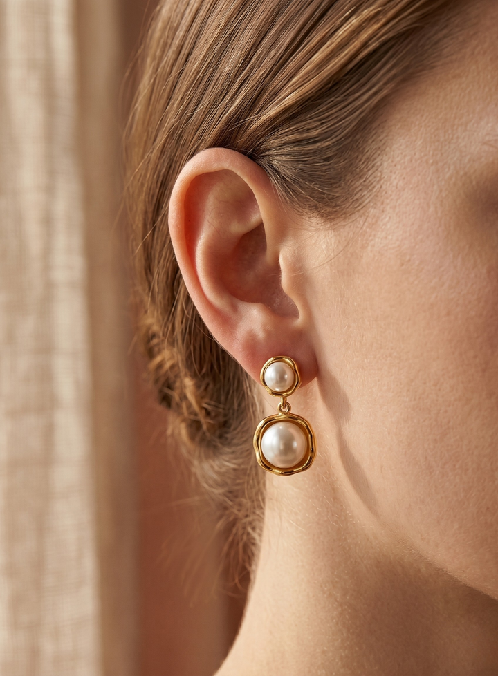 Golden Frame Pearl Earrings