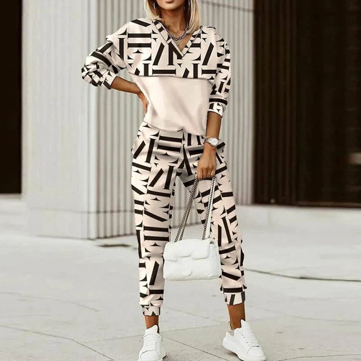 The Zara Sovereign | Women’s Modern Casual Zipper Top Tracksuit