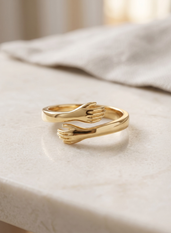 Hug Ring