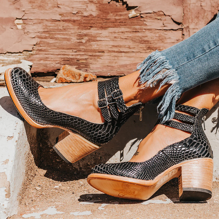 The Verona Sovereign | Vintage Strappy Ankle Strap Heels