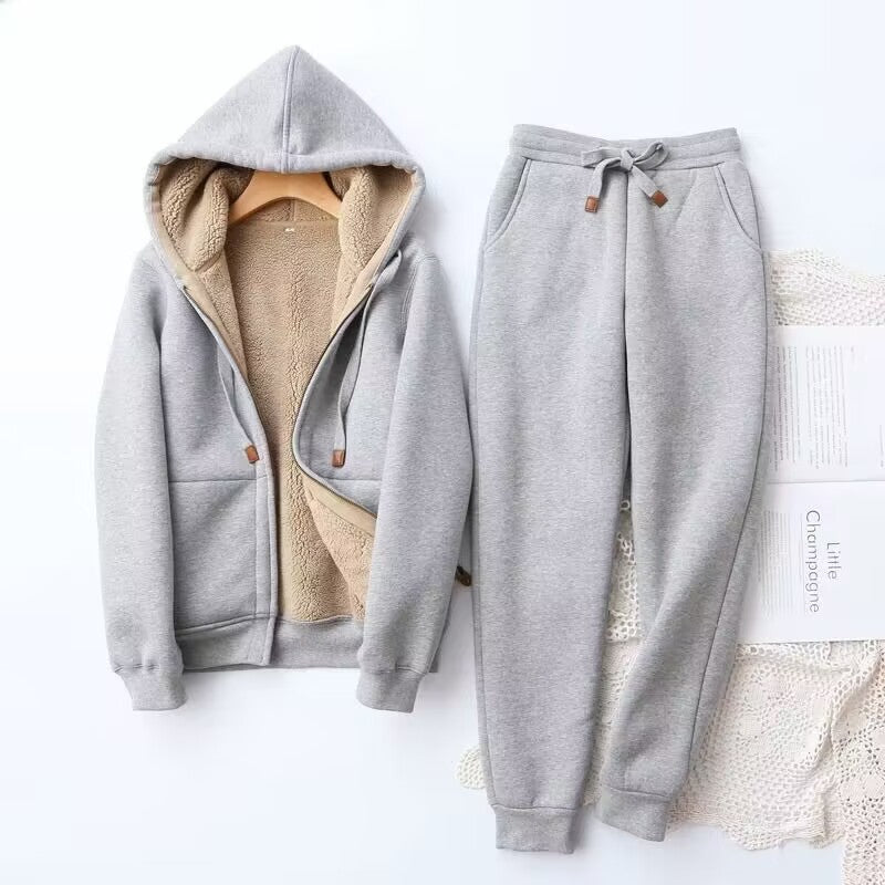 The Aspen Manor | Women’s Winter Hoodie and Jogger Set